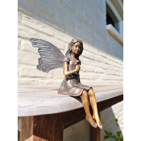 Lovely little garden fairy - Bronze figurine - Home and garden ornaments