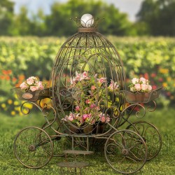 MAJESTIC EGG-SHAPED IRON CARRIAGE WITH CROWN