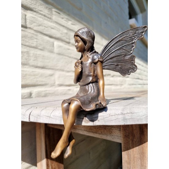 Lovely little garden fairy - Bronze figurine - Home and garden ornaments