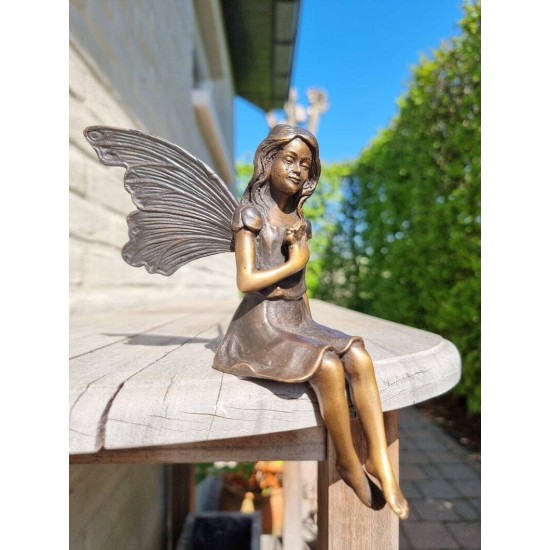 Lovely little garden fairy - Bronze figurine - Home and garden ornaments
