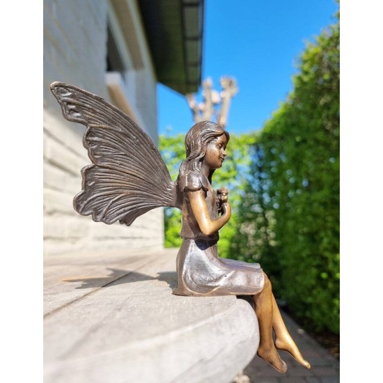 Lovely little garden fairy - Bronze figurine - Home and garden ornaments