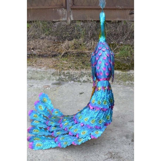 LARGE Iron Colorful Peacock  - Nice Detail and Beautiful Colours - Amazing Metal Statue for Garden