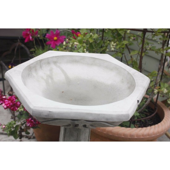 Stunning Freestanding Stone Art Noveau Garden Bird Bath