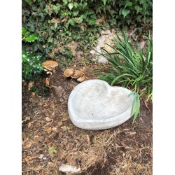 Stunning Stone Heart Garden Bird Bath/Feeder