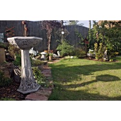 Stunning Freestanding Stone Art Noveau Garden Bird Bath