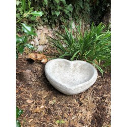 Stunning Stone Heart Garden Bird Bath/Feeder