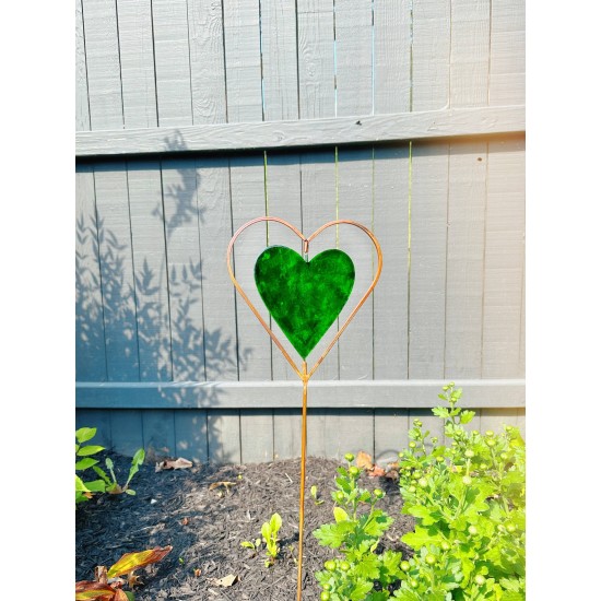 Green Heart Disc Garden Stake