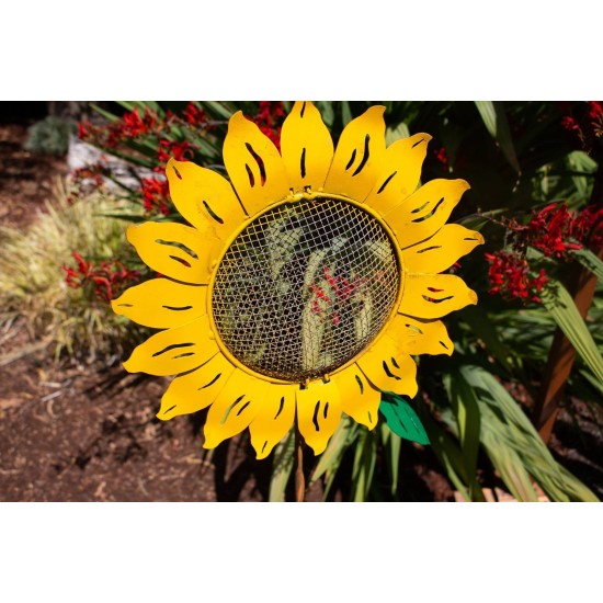 Sunflower Bird Feeder Stake | Rusted Metal Yard Art | Garden Gifts | Metal Garden Art | Garden Bed Decor|