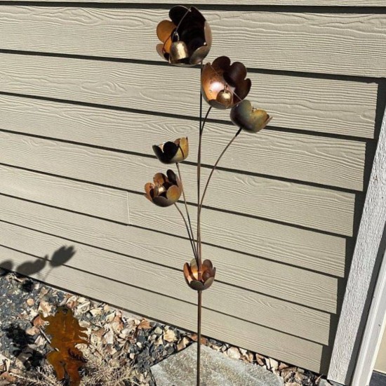 Lily Cup Chimes Garden Stake