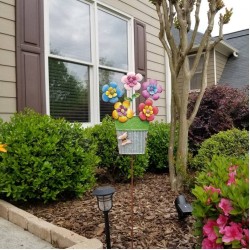 Flower Garden Stake Decorative Flower Yard Stake, Colorful Flower Pot Yard Art Decor Outdoor Garden Decoration for Patio Porch Pathway