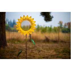 Sunflower Bird Feeder Stake | Rusted Metal Yard Art | Garden Gifts | Metal Garden Art | Garden Bed Decor|