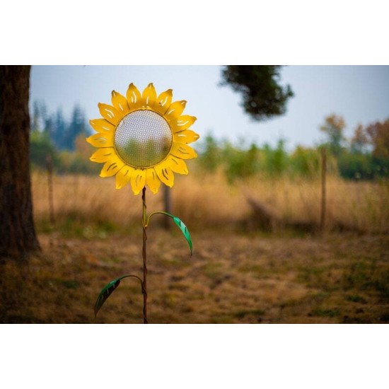 Sunflower Bird Feeder Stake | Rusted Metal Yard Art | Garden Gifts | Metal Garden Art | Garden Bed Decor|