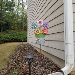 Flower Garden Stake Decorative Flower Yard Stake, Colorful Flower Pot Yard Art Decor Outdoor Garden Decoration for Patio Porch Pathway