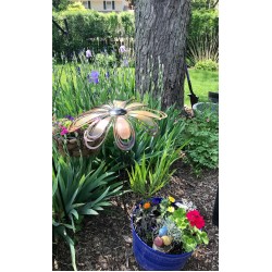 Cutout Daisy Garden Stake