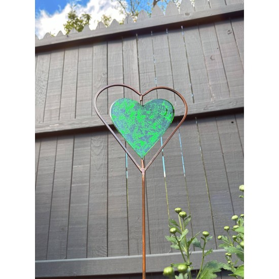 Green Heart Disc Garden Stake