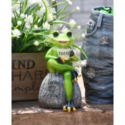 Frog Drinking Coffee Statue for Garden, Animal Statue for Garden Courtyard Ornament, Villa Outdoor Decor Gardening Ideas