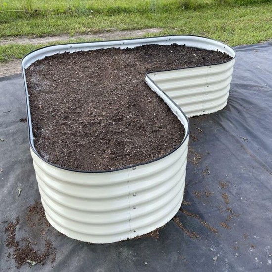 17" Tall Heart-shaped Metal Raised Garden Beds
